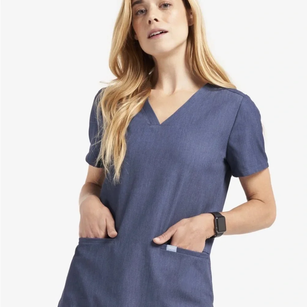 Women’s Lago Crescent - Denim Blue Size Large Scrub Top like FIGS​​​​​​ - Picture 2 of 4
